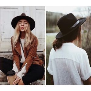 Set of TWO Brimmed Belted Panama Hats Black/Brown